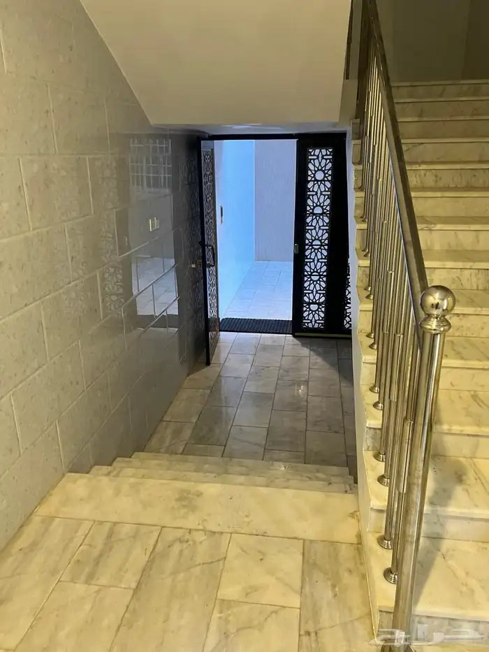 شقة للإيجار الباحه الوهده 12