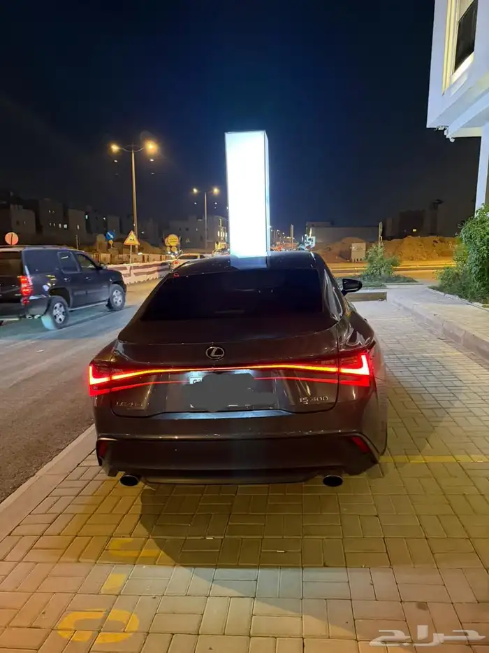لكزس IS300 موديل 2024 2