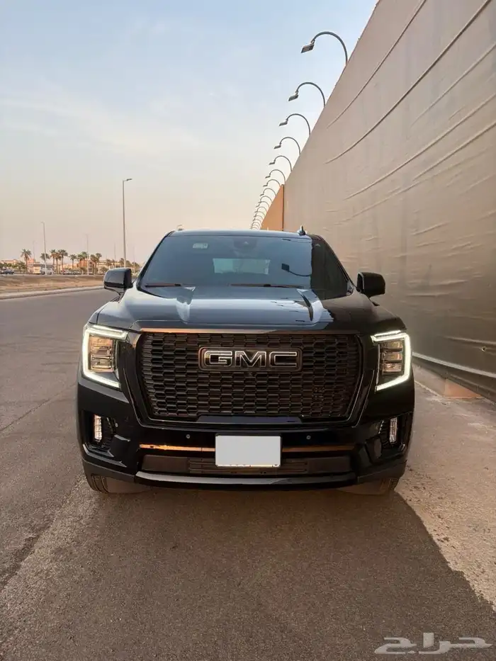 جي ام سي يوكن دينالي بلاك ادشن 2023 1