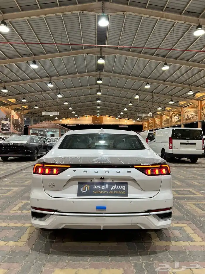 عرض خاص فورد تورس ترند موديل 2025 السعر 127450 5