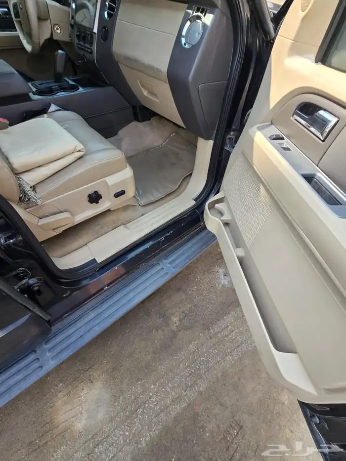 فور اكسبديشن ممشى 296 الموديل 2012 القير والمكينه ممتازه 6