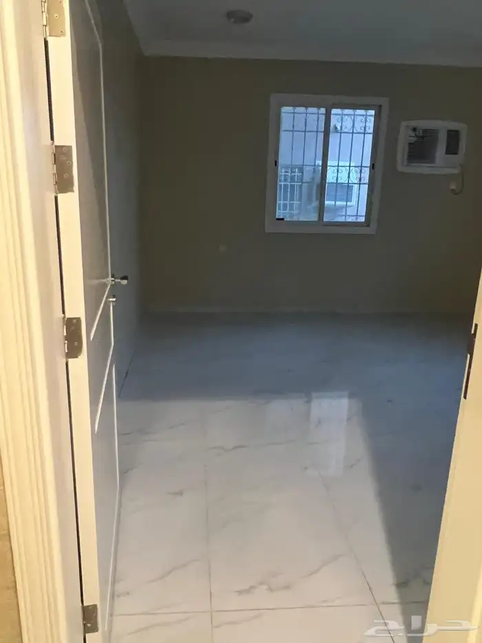 شقة للإيجار الباحه الوهده 2