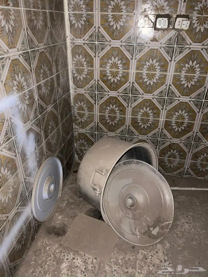 مكيفات. ثلاجة. و اغراض كثيرة 17