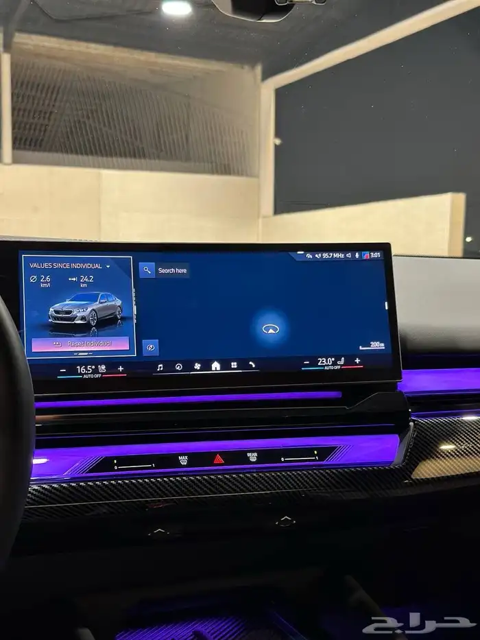 بي ام دبليو 520i 2025 kit M بلاك ادشن . رصد الفخامة 25