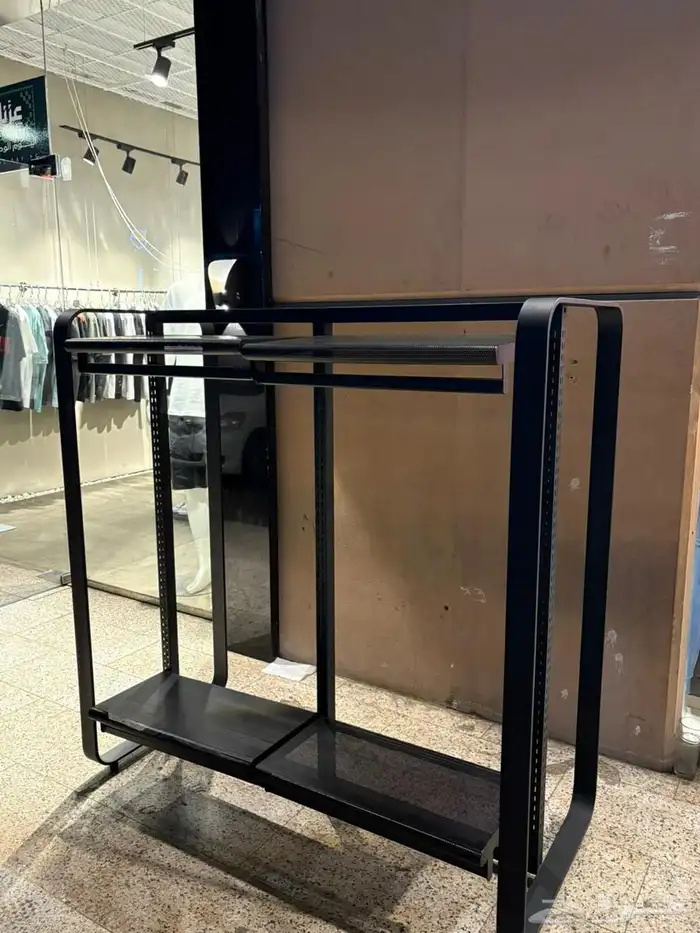 استاند عرض للملابس 1