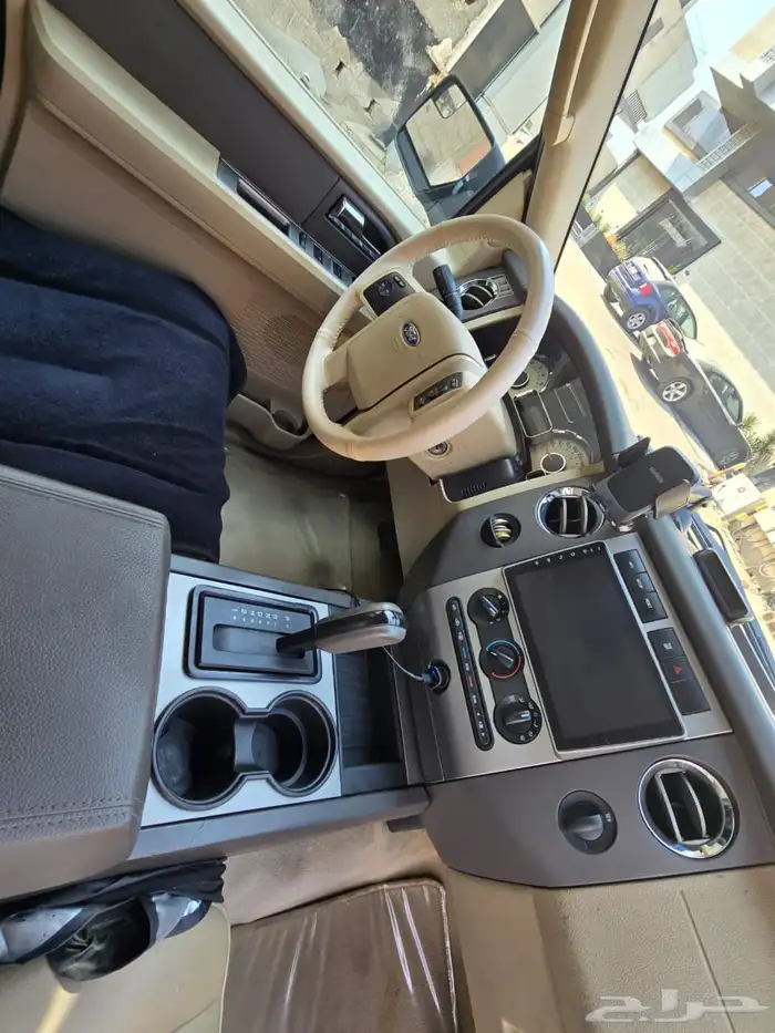 فور اكسبديشن ممشى 296 الموديل 2012 القير والمكينه ممتازه 8