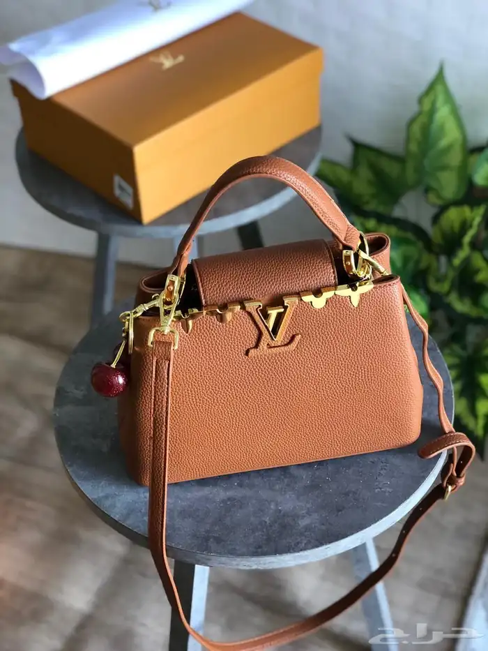 شنط درجه أولى وسكارف رجالي تنفع هداياأهدومن تحبون السعر170 14