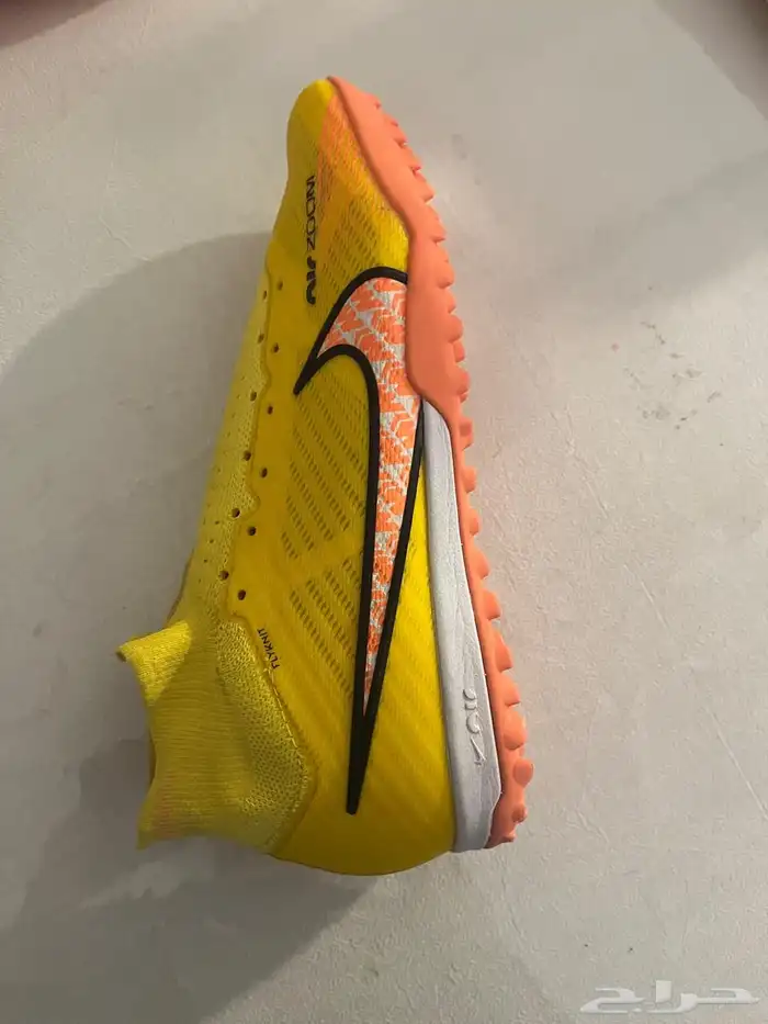 جزمة كورة للبيع 0