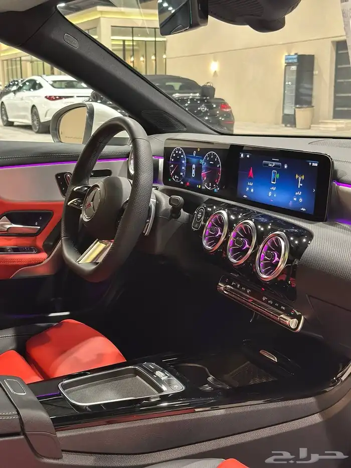 مرسيدس CLA200 AMG 2025 اصفار . رصد الفخامة 17