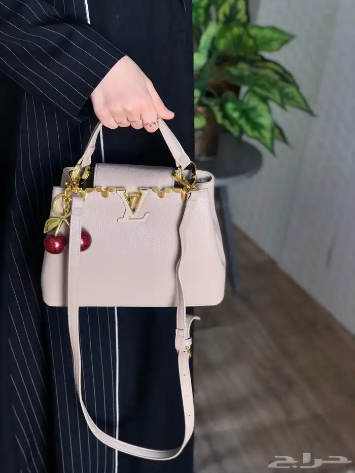 شنط درجه أولى وسكارف رجالي تنفع هداياأهدومن تحبون السعر170 26