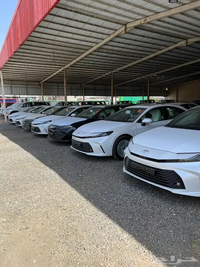 كامري LE نص فل 2025 4