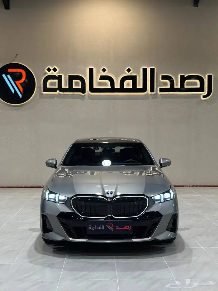 بي ام دبليو 520i 2025 kit M بلاك ادشن . رصد الفخامة 1