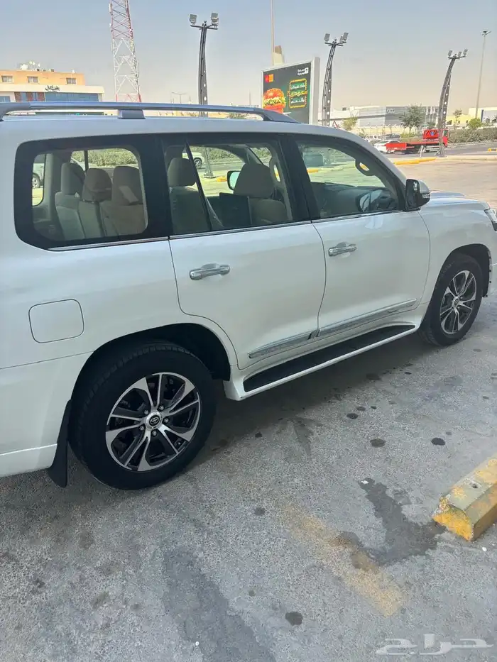 للبيع جكسار تورنق 2020 مخزن مالك اول من الوكالة 7