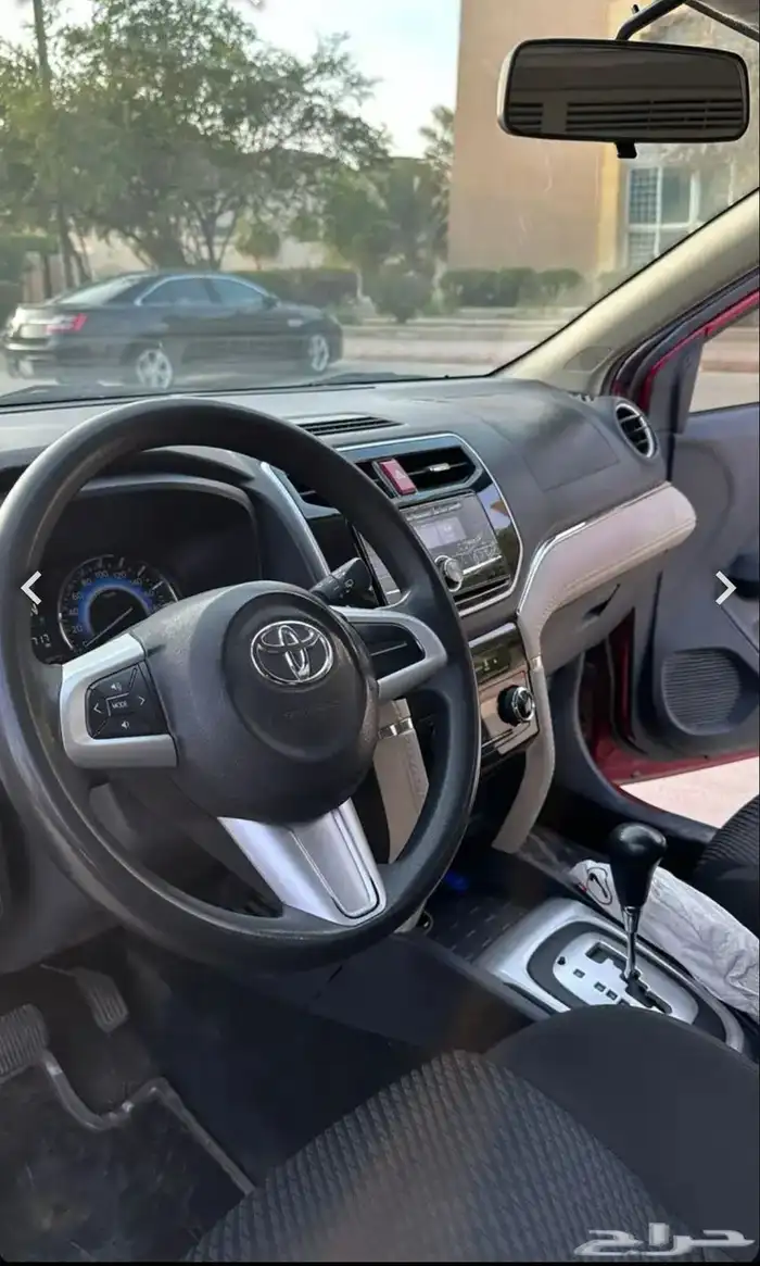سياره تويوتا راش للايجار 1