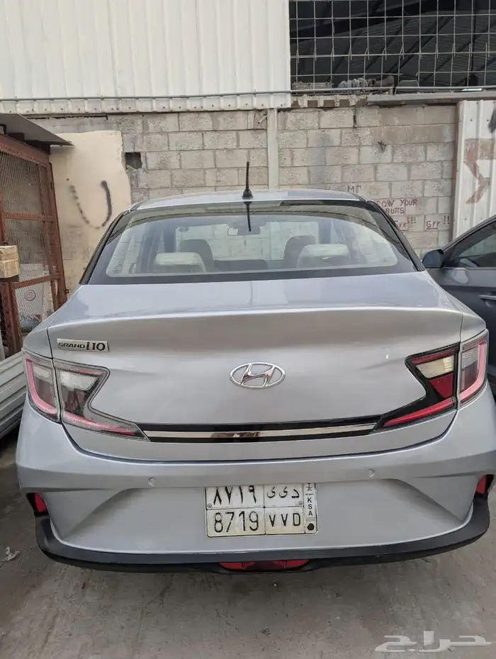 اي 10 للبيع نظيفه على الشرط 2022 2