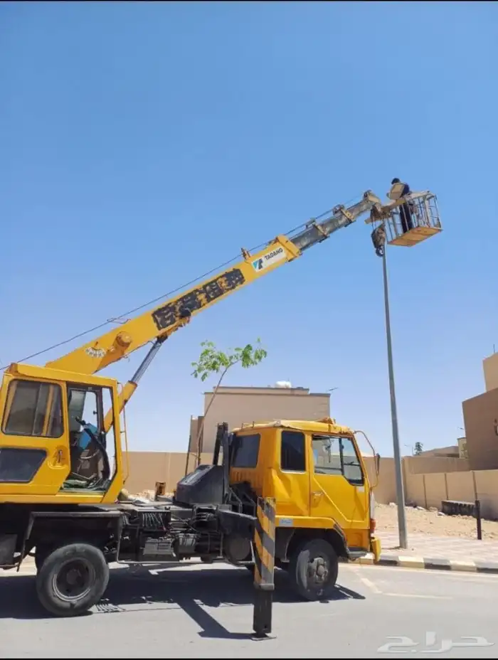 شركه المجد لتاجير المعدات الثقيله كرينات سيزر لف ومالفت رافع 4