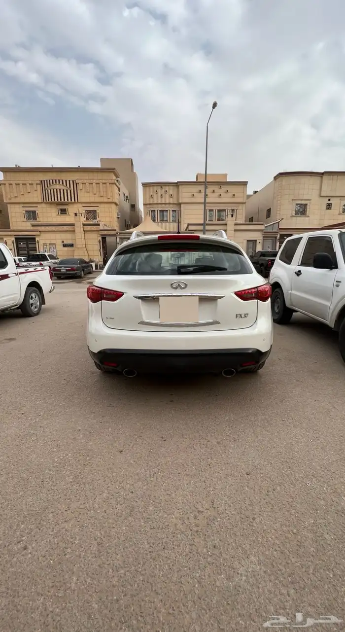 انفينتي fx37 2013 6