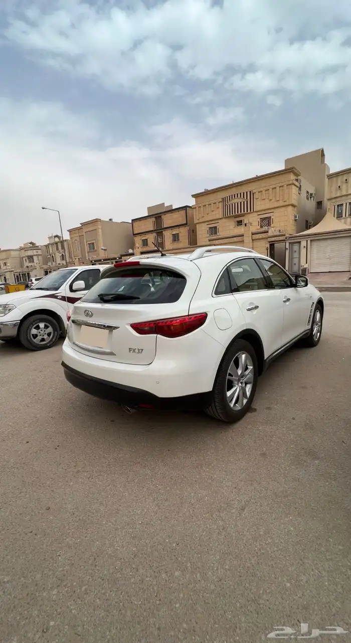 انفينتي fx37 2013 2