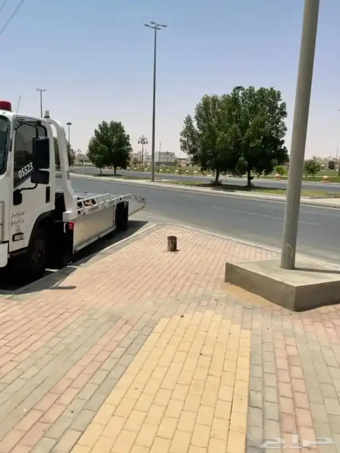 سطحه داخل تيماء وخارجه 0