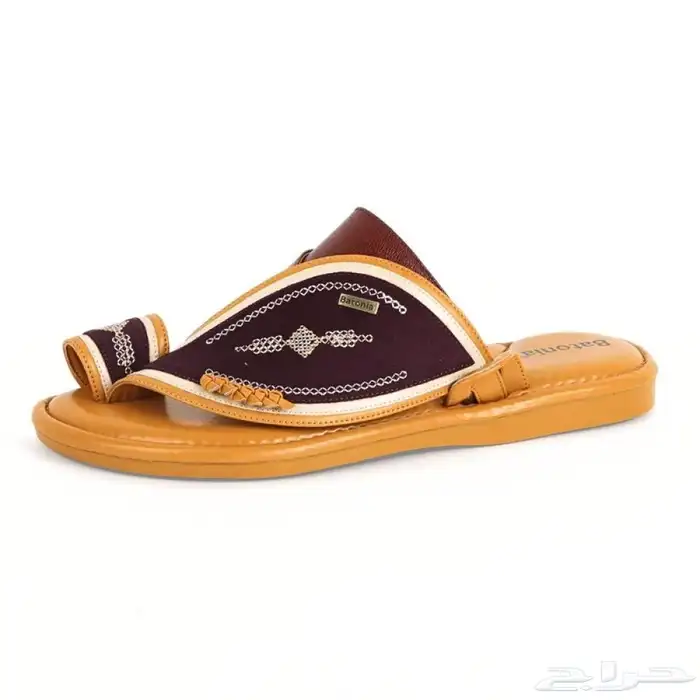 حذاء شرقي من ياوتنيا مقاس 42 0