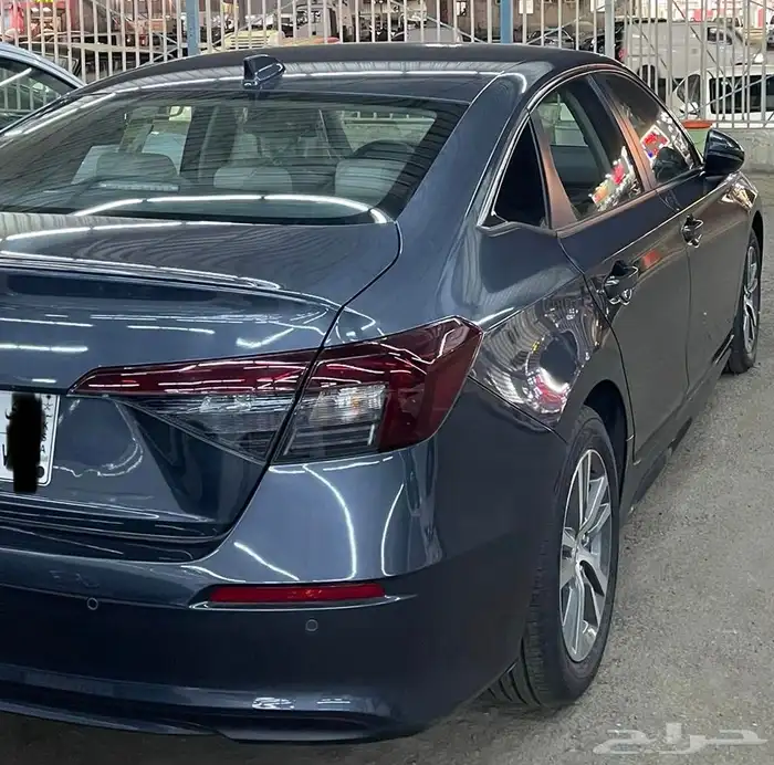 هوندا سيفك LX موديل 2025 عداد قليل جدا 4