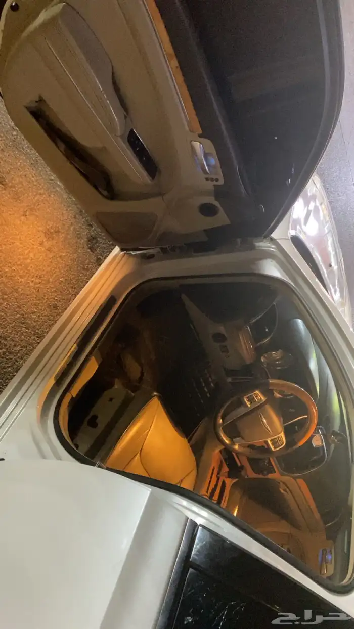 v8كرايزلر c300 فل كامل 8