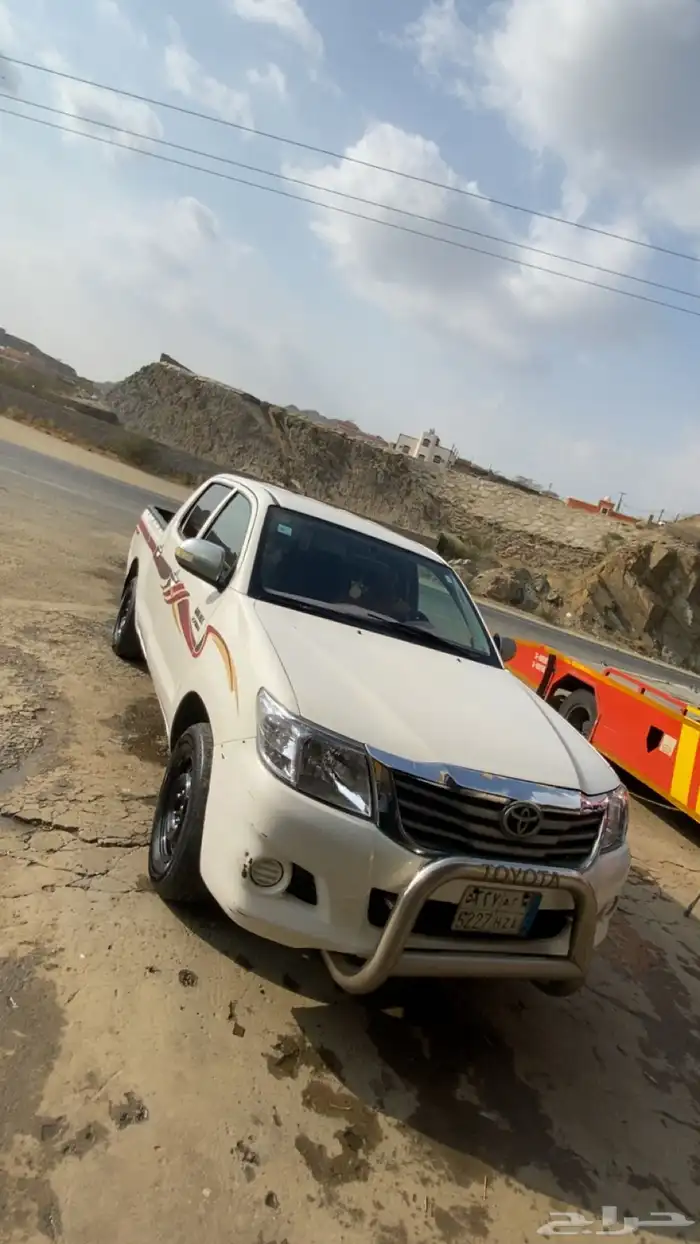 هايلكس 2013 نظيفه مشالله تبارك الله الى البيع 5