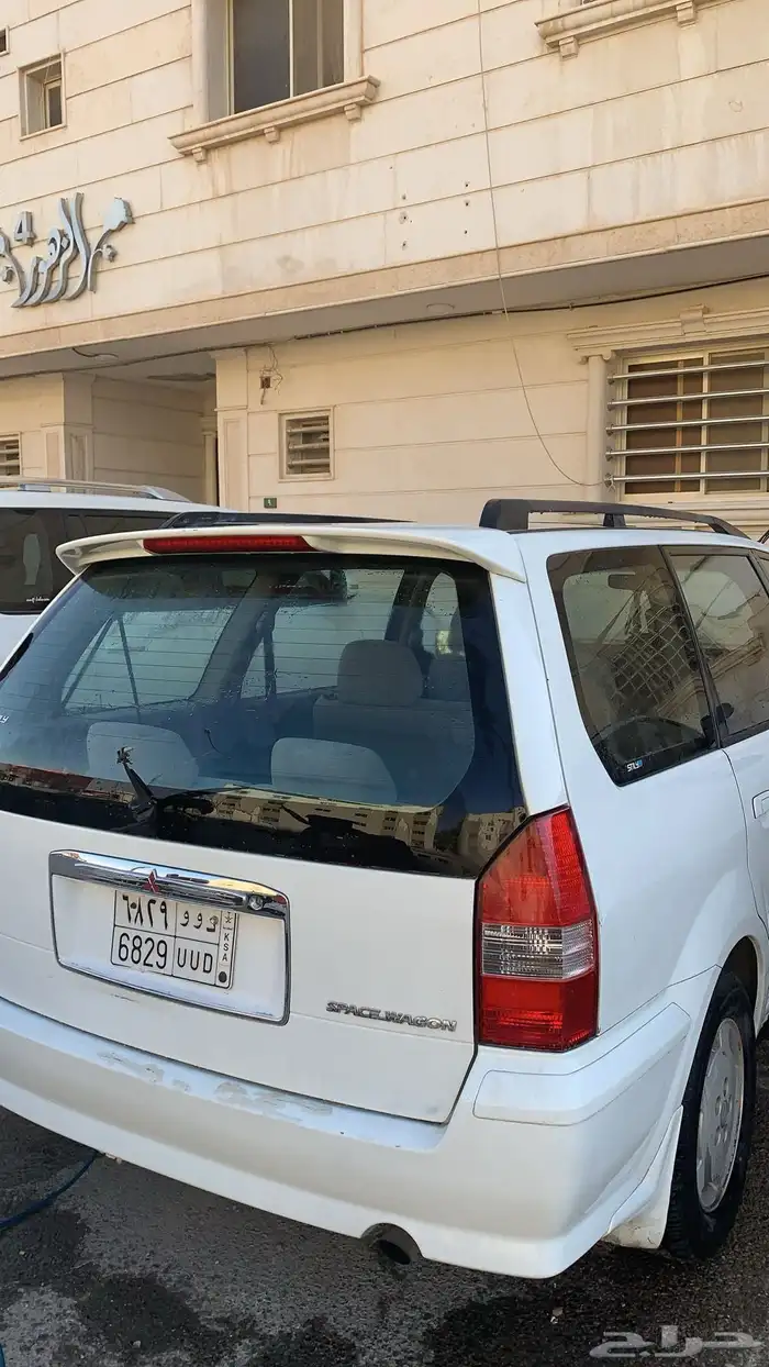 مستوبيشي سبيس واجن 2004 4