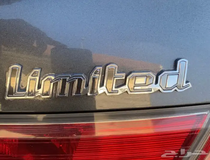 علامة Limited أصلية 0