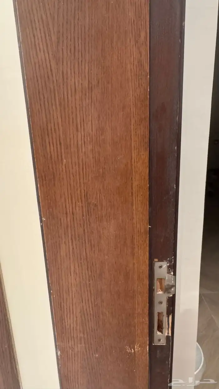 باب خشب ديكور مع كامل ملحقاته 2