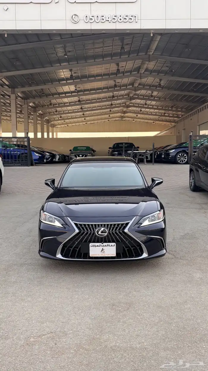 للبيع لكزس 2023 -4 سلندر -ES250 - ممشى قليل جدا 0