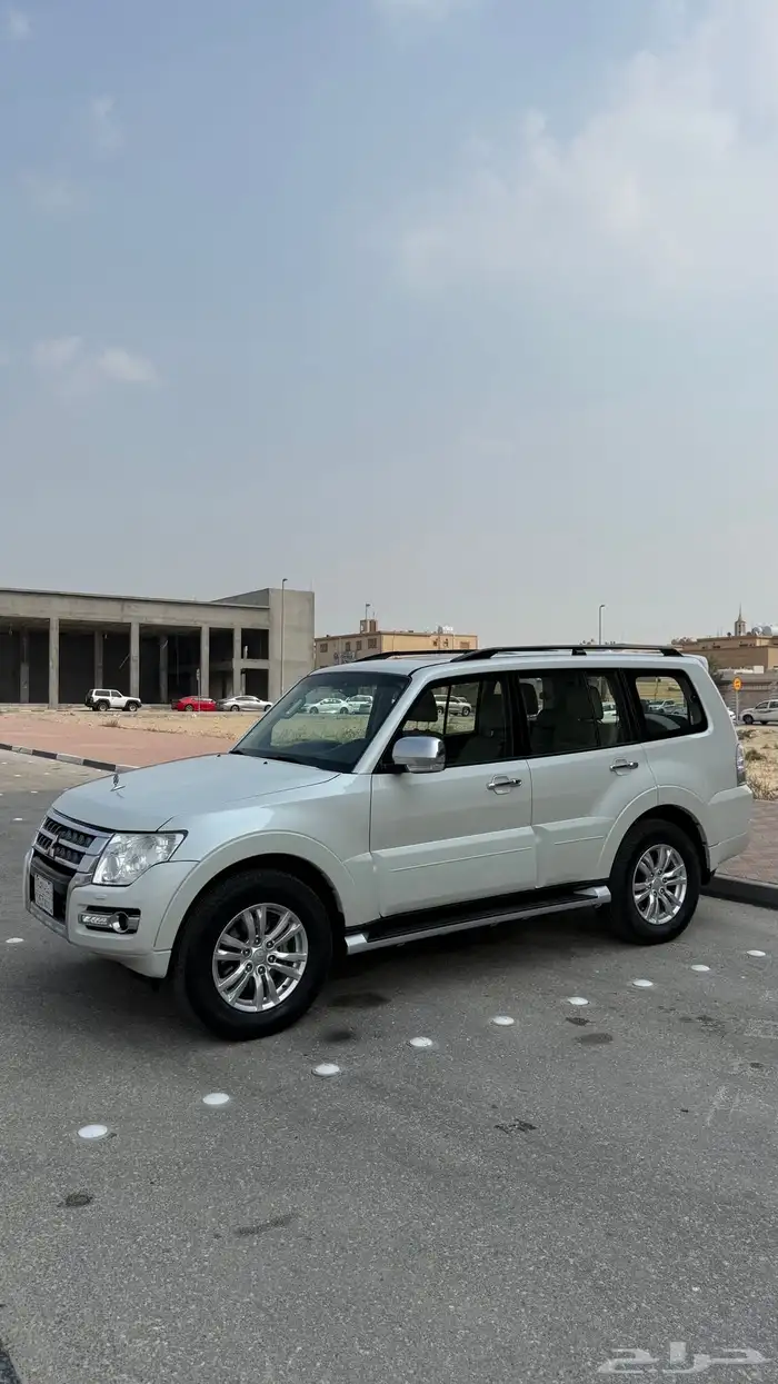 للبيع باجيرو 2017 فل كامل - مكينه 3800 1