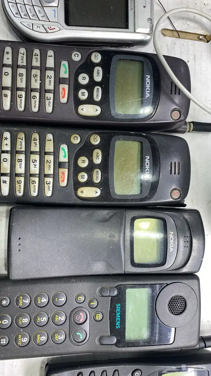 جوالات نوكيا رهيب باندا عجيب وبلاكبيري بورش بولد باسبورت وب 98