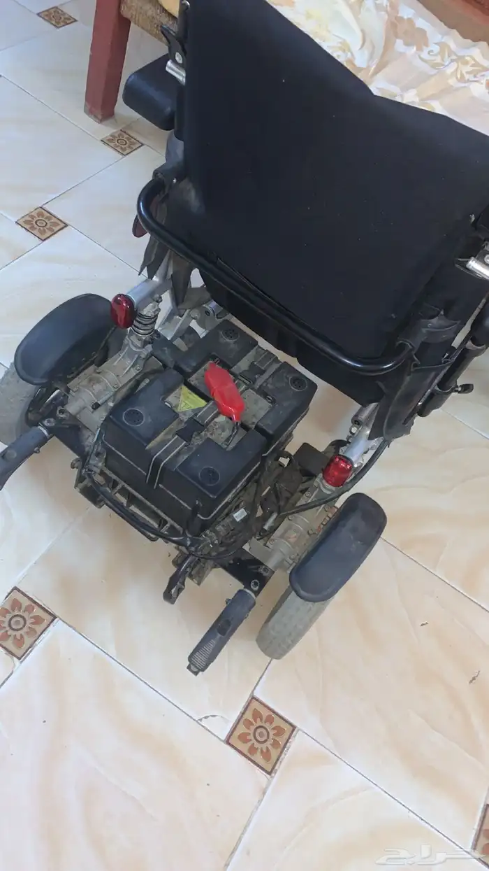 كرسي متحرك كهربائي 1