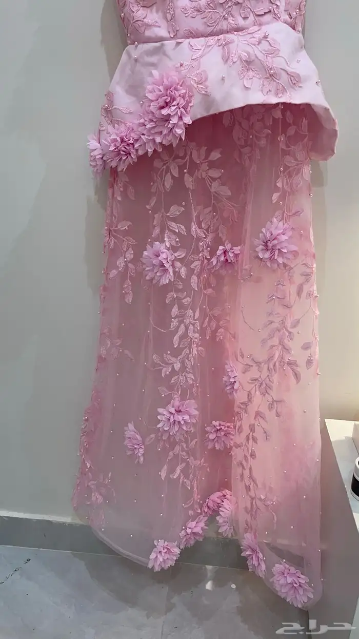 فستان جديد. 2