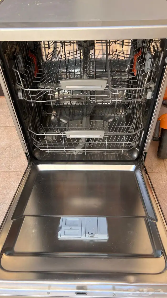 غسالة موعين شركة ارستون 0