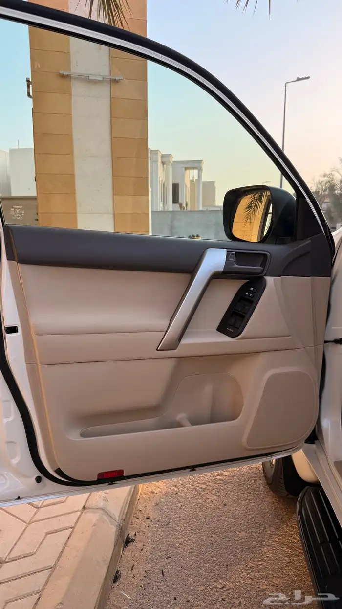 تايوتا برادو 2021 لؤلؤي GXR خليجي 6V إسبير علاق فتحة سقف 17