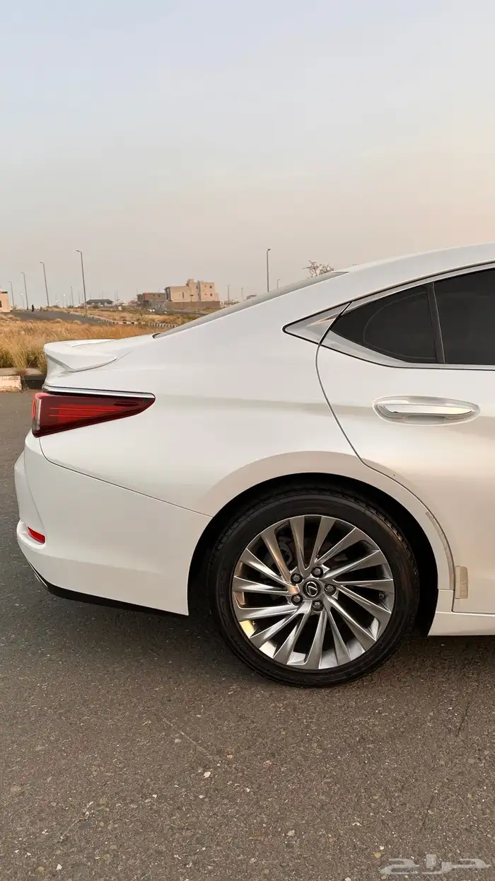 لكززس es اخو الجديد 18