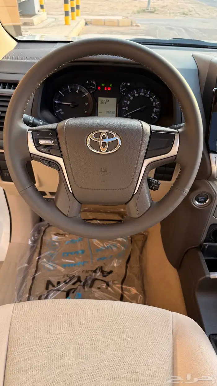 تايوتا برادو 2021 لؤلؤي GXR خليجي 6V إسبير علاق فتحة سقف 25