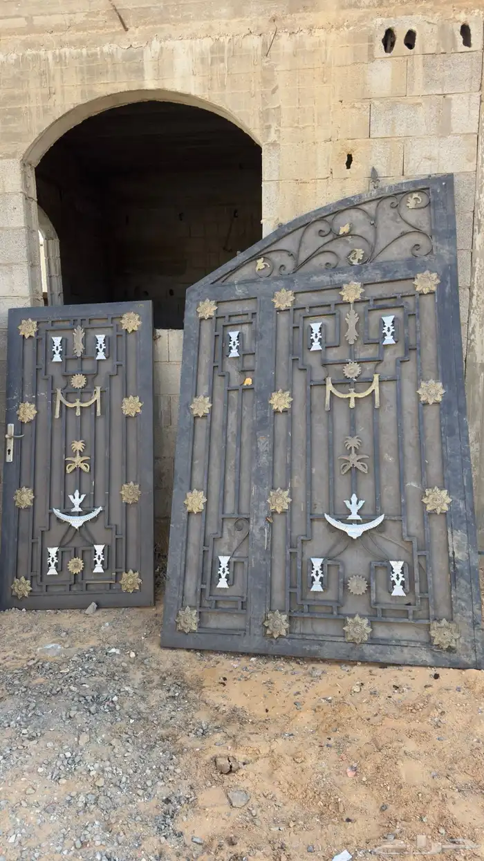 باب للبيع استعمال بسيط 1