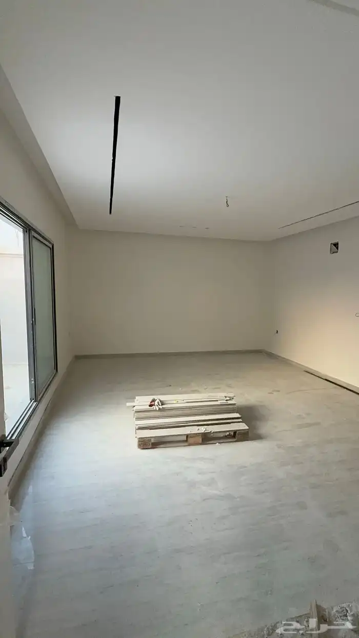 للبيع ملحق 5 غرف مع 4 سطح خاص الشعله 8