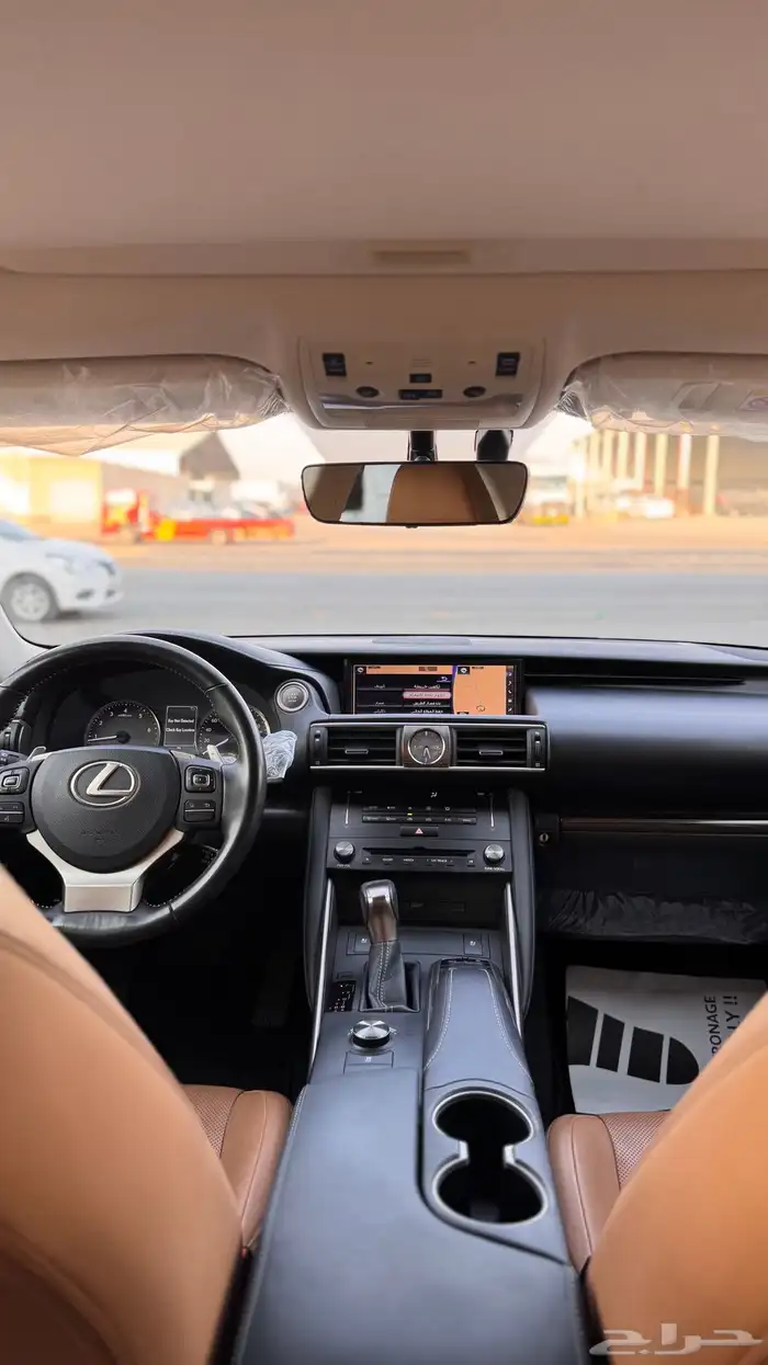 للبيع لكزس 2017 IS350 - فل كامل - بحالة الوكاله 7
