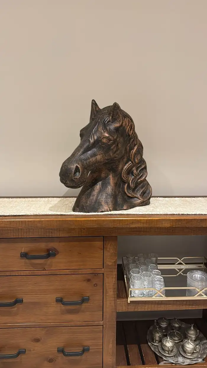 تحفه على شكل لون نحاسي من النحاس نظيف لا يوجد به عيوب 0