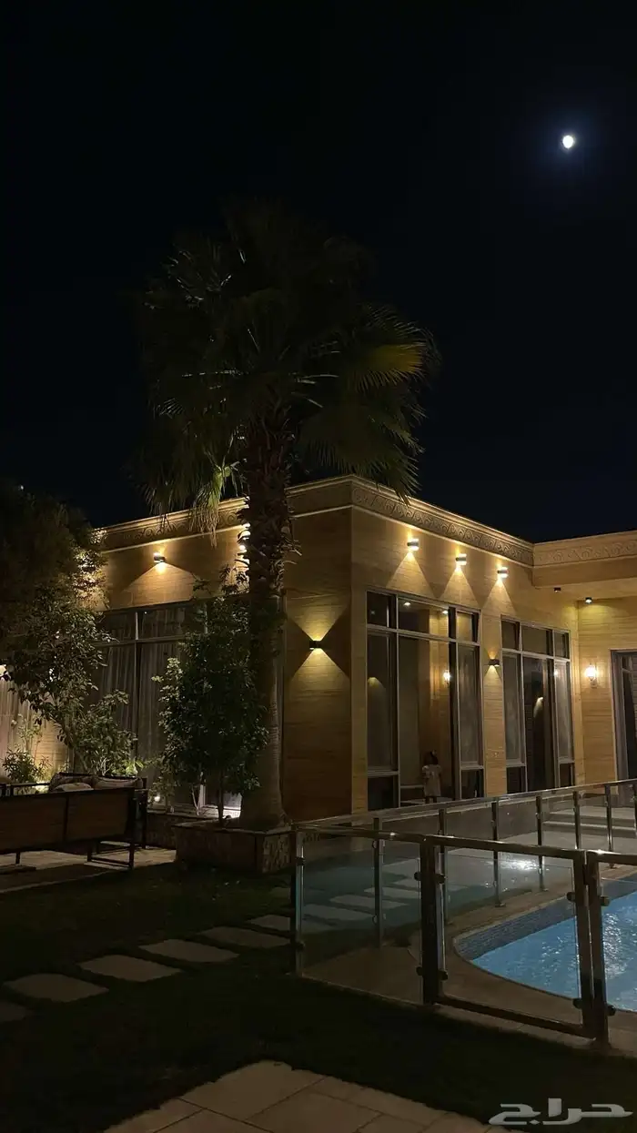 مصورة احتاج شغل تصوير محلات وحفلات براتب شهري 5