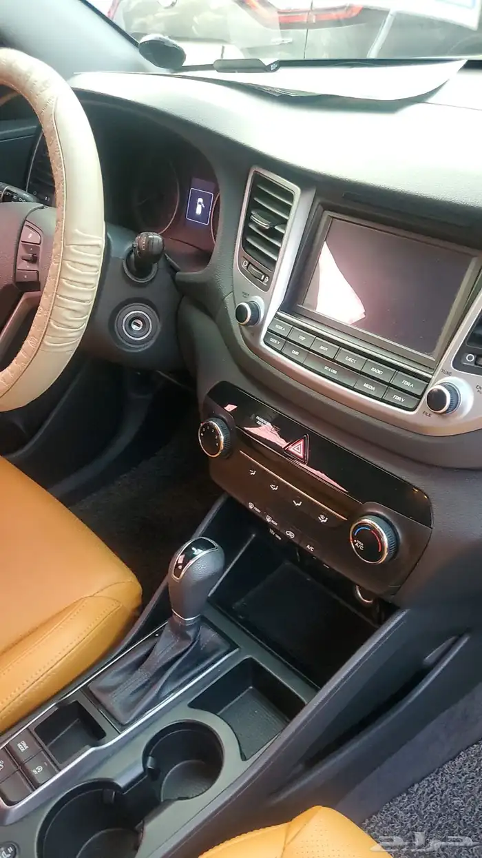 توسان بطاقة جمركية 2017 ماشي 160الف نظيف جدا  للبيع 3