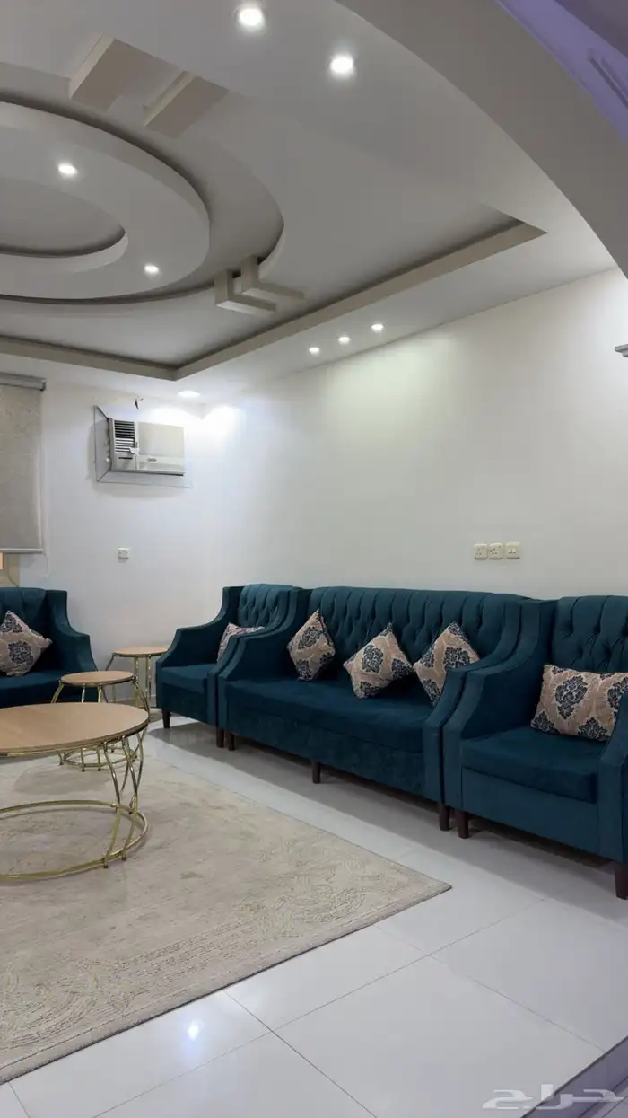 كنب 6قطع وفرشتة على السوم 1