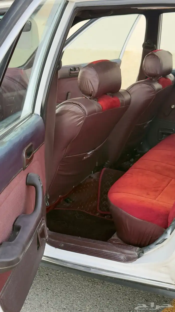 كرسيدا 1990 نظيفه بحالة ممتازة 3