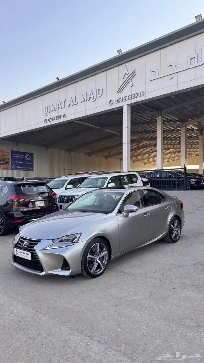 للبيع لكزس 2017 IS350 - فل كامل - بحالة الوكاله 2