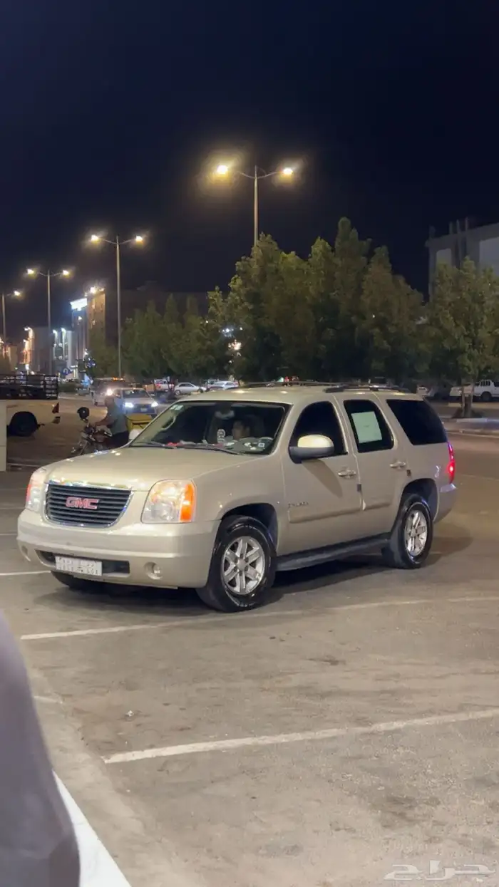 يوكن 2009 كل شي بلد بدي قير مكينه 0