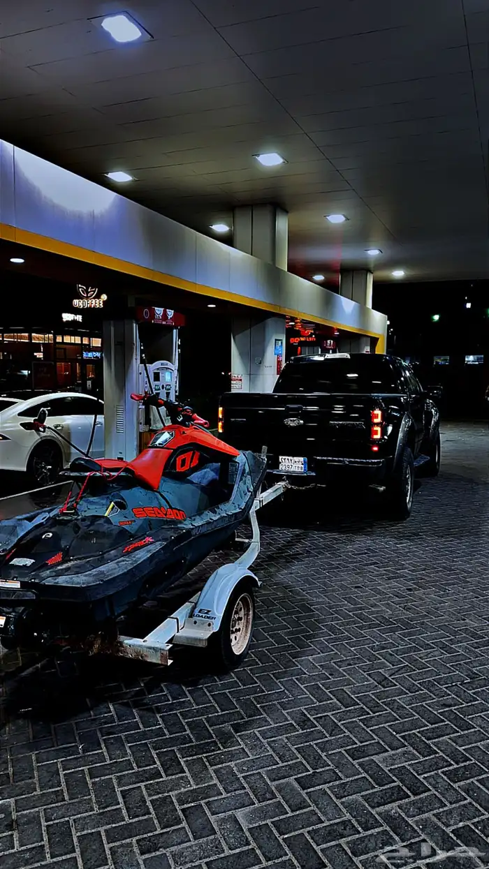 جت سكي سبارك تركس 2